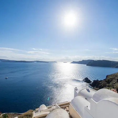 Marble Sun With Jacuzzi By Caldera Oia