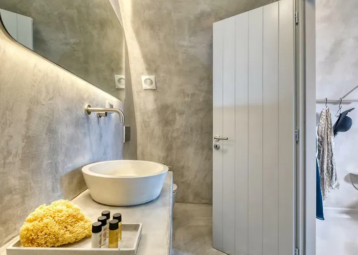 Marble Sun With Jacuzzi By Caldera