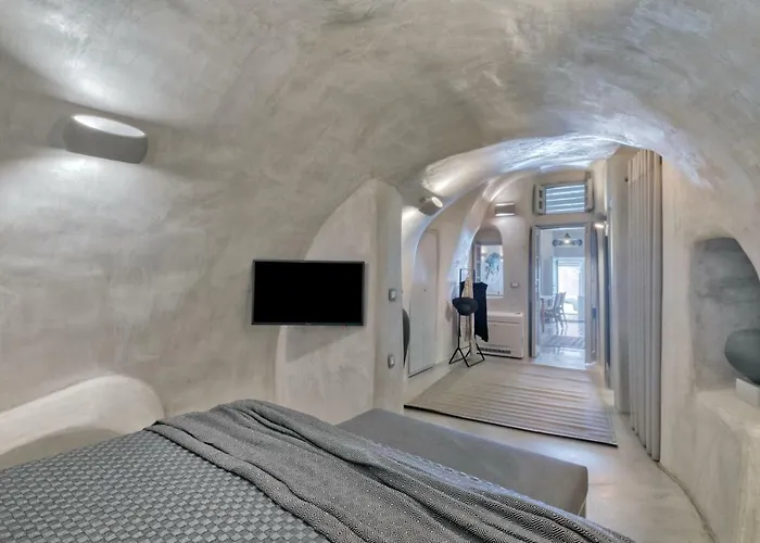 Marble Sun With Jacuzzi By Caldera Villa Oia